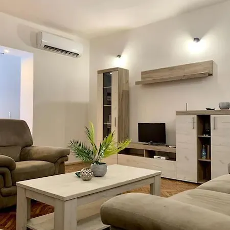 Central City Apartment 아파트 스코페